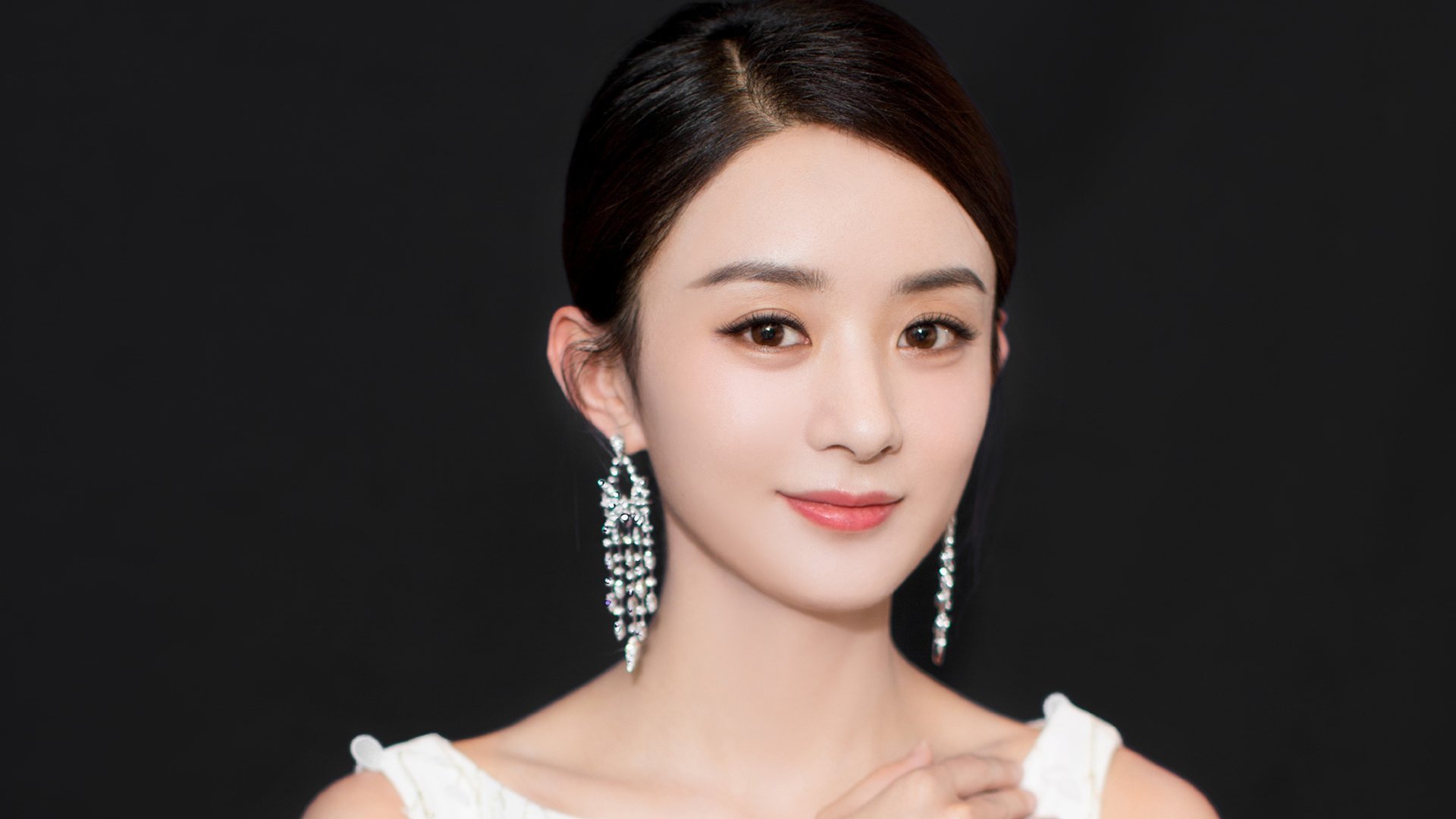 “战术大比拼：幕后策略的终极角逐”