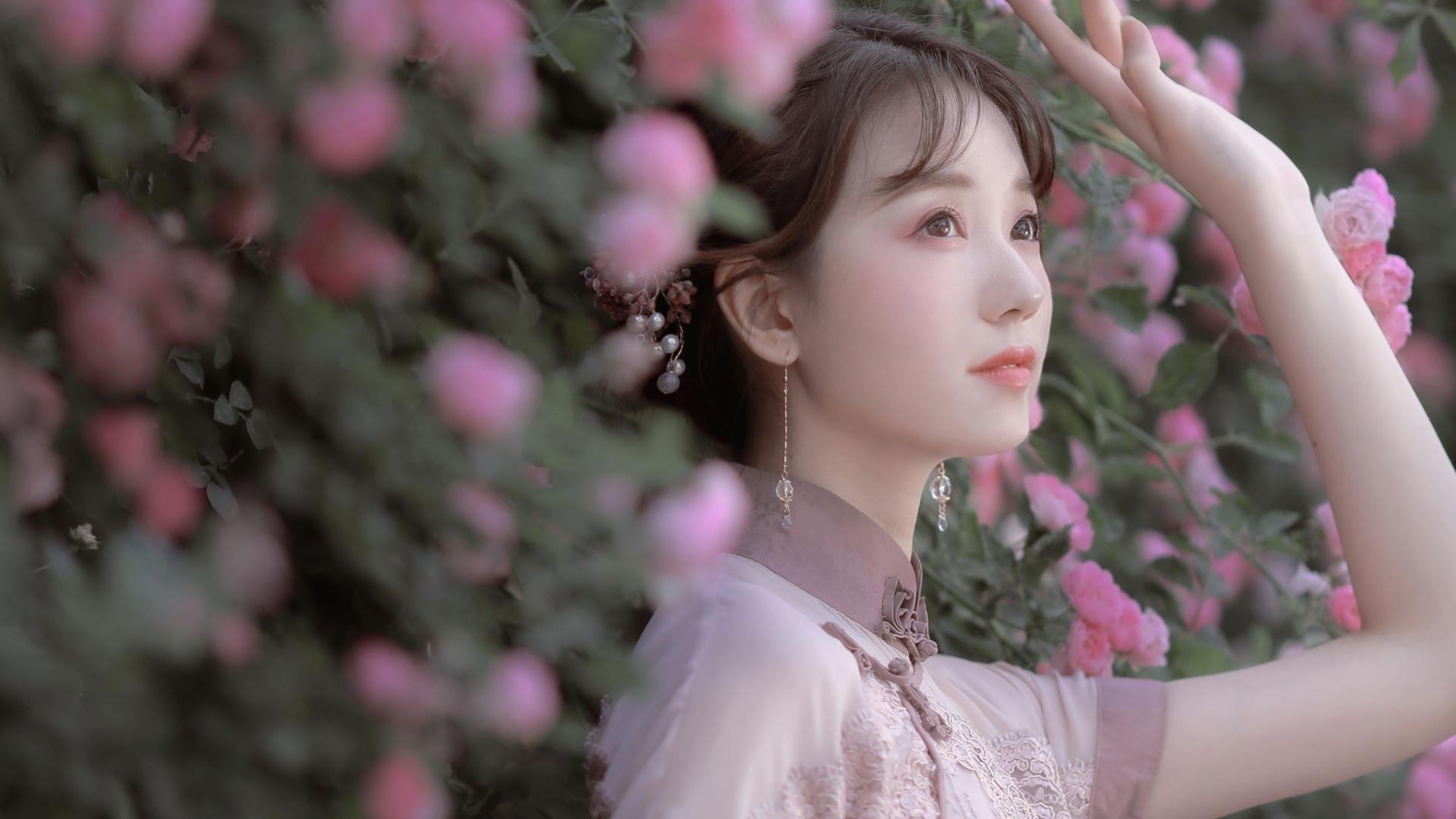 “韧劲十足，强队挑战记录，比赛啸声震天”，韧劲十足是成语吗