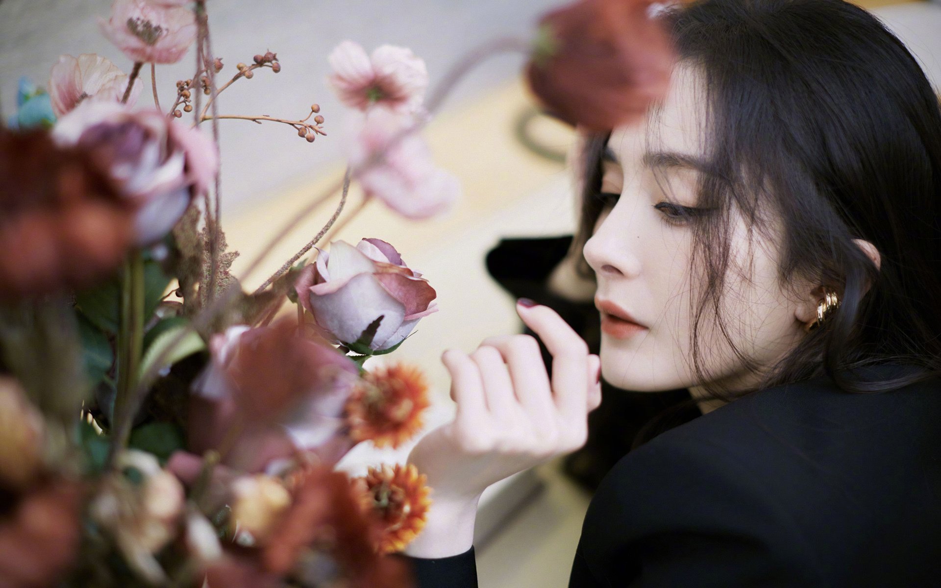 爱游戏 电竞-五大联赛中场组织效率是否因战术板细节呈现不同结果，五大联赛的打法风格